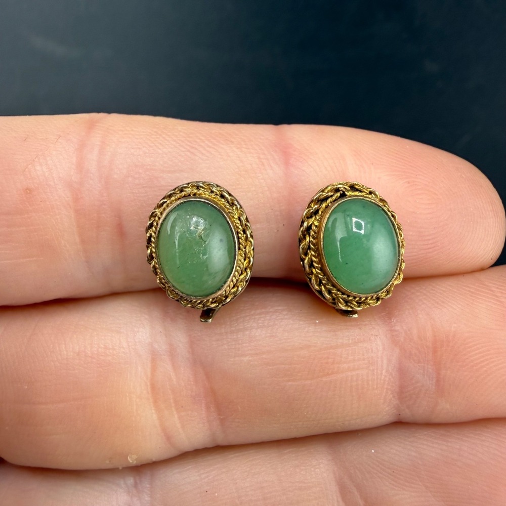 Vintage Chinese Export Earrings Polished Stone Clip On Green Gold Tone